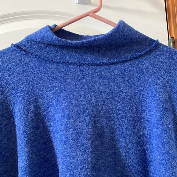 Very soft! Blue Mock Turtleneck! - Picture 3 of 5